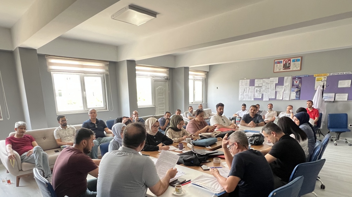 SENE SONU ŞUBE ÖĞRETMENLER KURULU TOPLANTIMIZI GERÇEKLEŞTİRDİK 